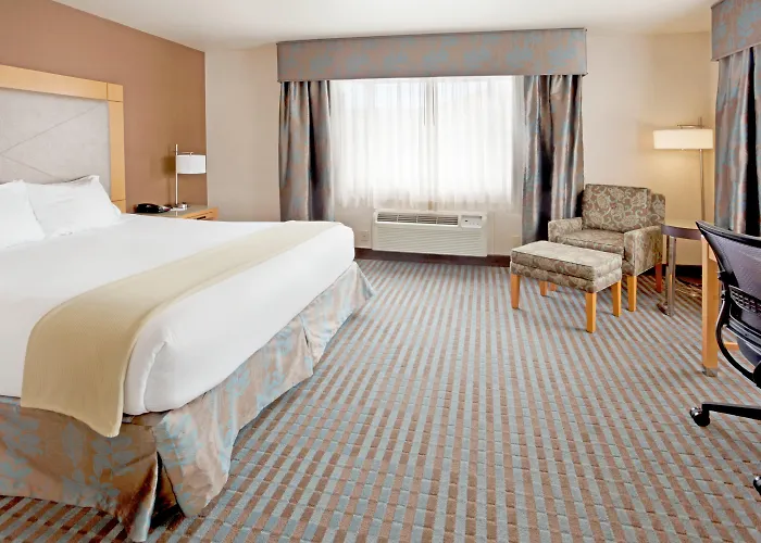 Holiday Inn Express Monterey - Cannery Row By Ihg