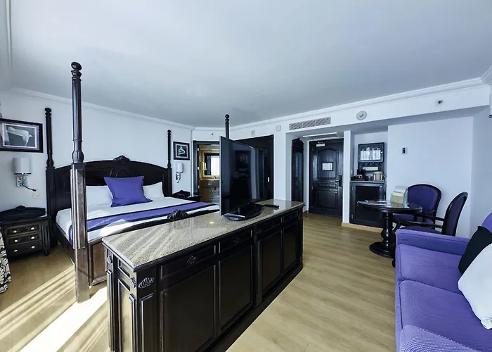 Riu Palace Paradise Island (Adults Only) Creek Village