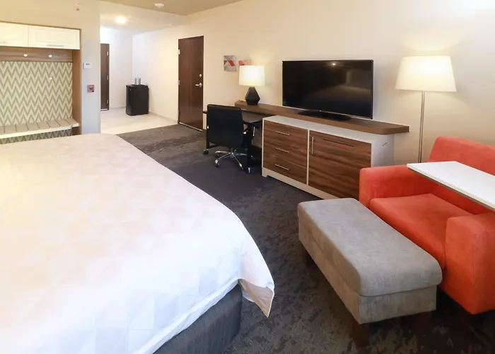 Holiday Inn & Suites Monterrey Apodaca Zona Airport, An Ihg Hotel
