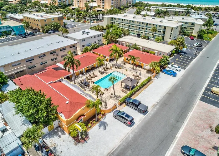 Upham Beach Inn - Entire Property