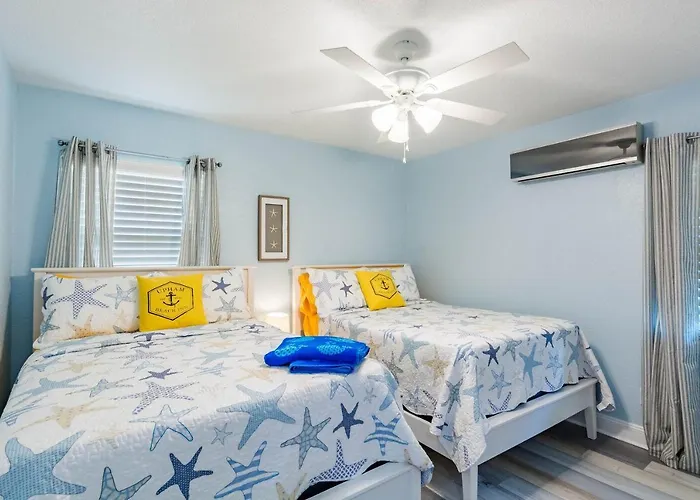 Upham Beach Inn - Entire Property