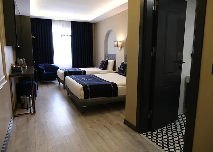 Park Hotel & Private Transportation Istanbul Airport-By Loft