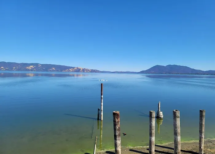 Lake Front Resort Lakeport