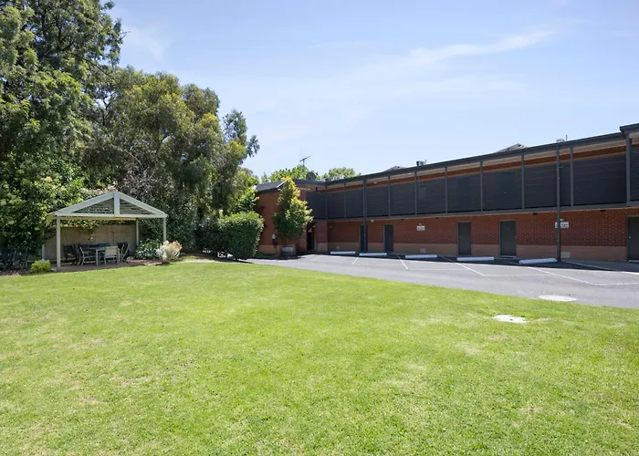 National Hotel Complex Bendigo