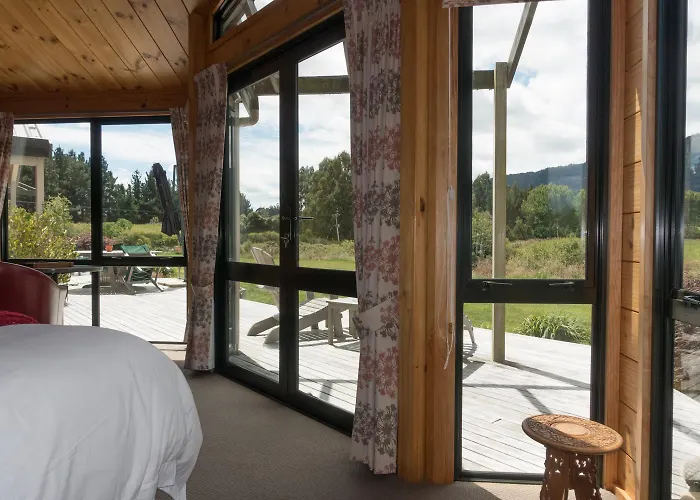 Astelia Lodge Horohoro