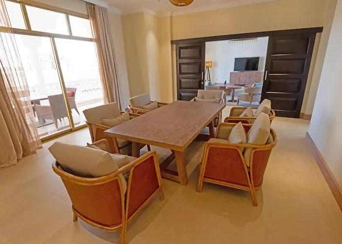 Liwa Hotel
