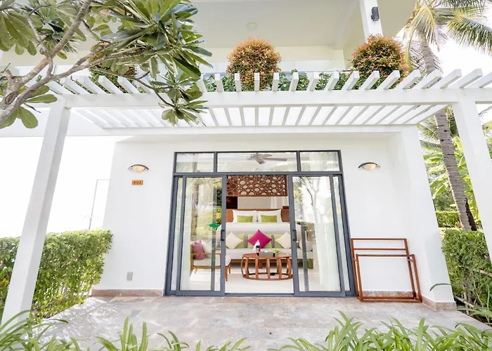Cam Ranh Riviera Beach Resort & Spa