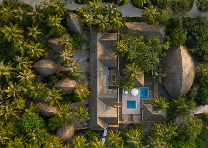 Emerald Faarufushi Resort & Spa Ugoofaaru