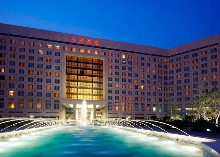 Renaissance Tianjin Lakeview Hotel