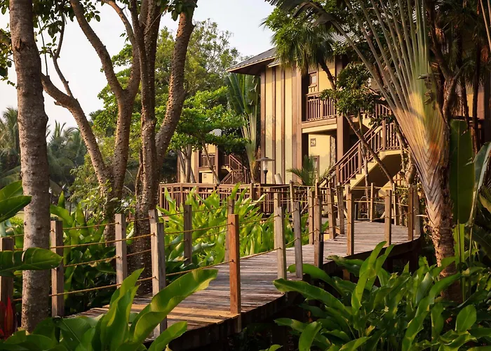 Indura Beach & Golf Resort Curio Collection By Hilton Tela
