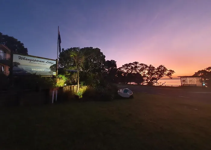 Whangaparaoa Lodge