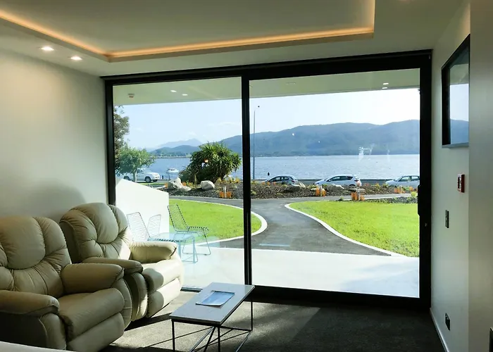 Fiordland Lakeview Motel And Apartments