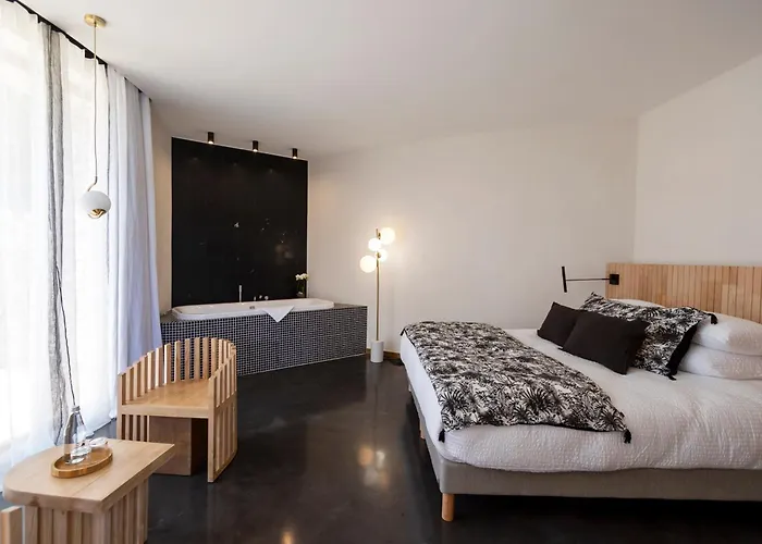 A SPERANZA Suites avec piscine privative chauffée Bonifacio 