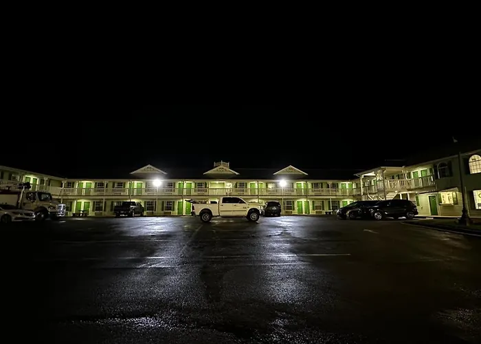 Key West Inn - Chatsworth