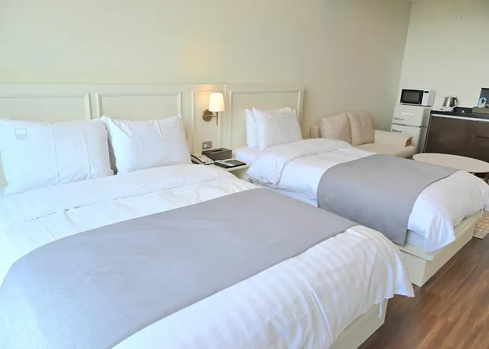 Rich Hotel