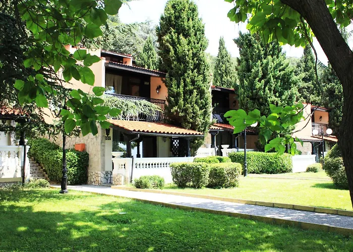 Villas Elenite