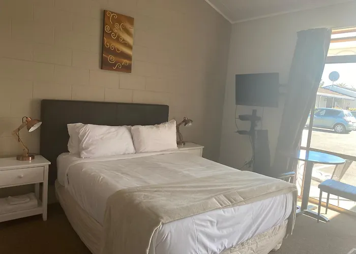 Acorn Estate Motel