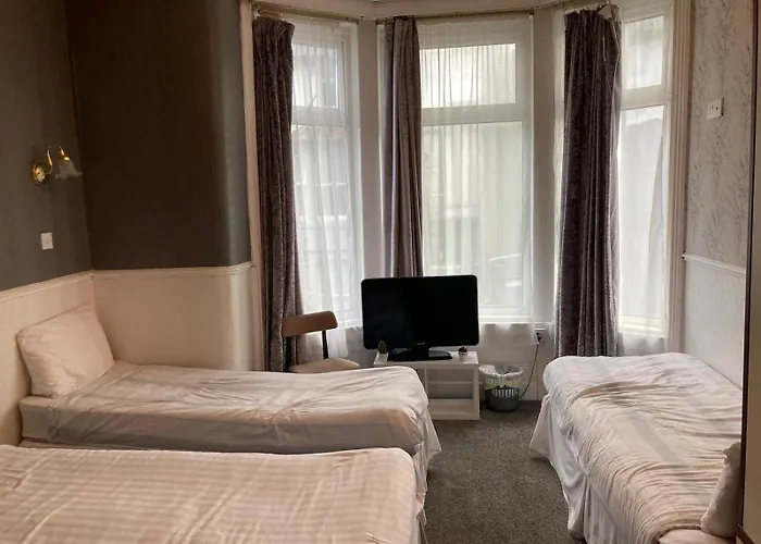 Iona Hotel