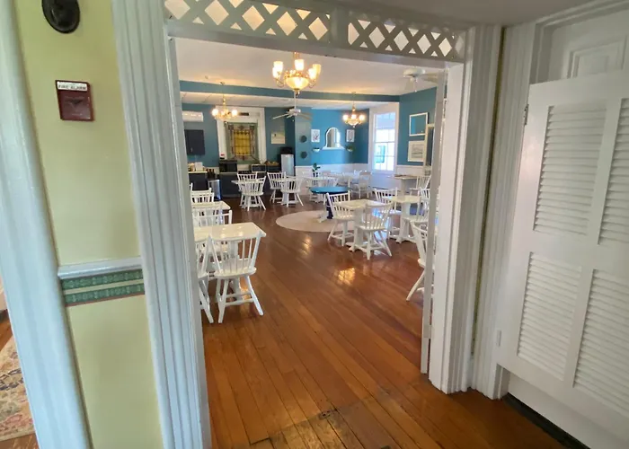 The Ocean House Hotel Spring Lake