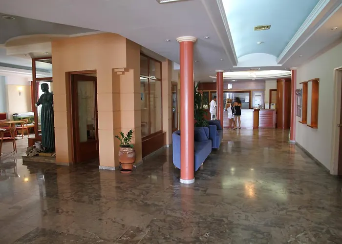 Astron Hotel