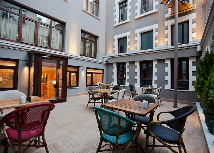 Collage Pera Hotel