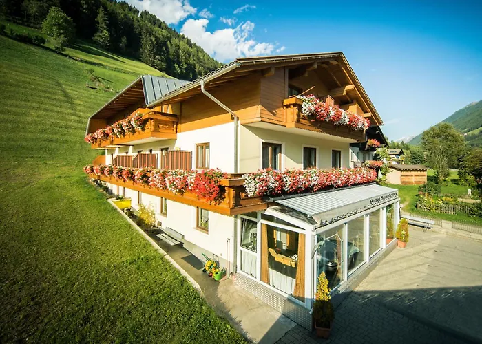 Ski-In Ski-Out Hotel Sonnleiten
