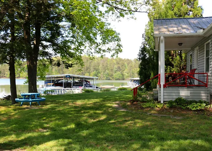 Boundary Waters Resort & Marina