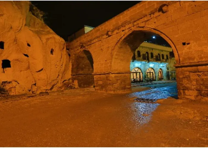 Jerveni Cave Hotel