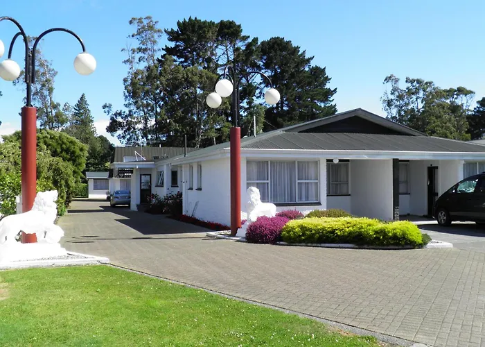 Queens Park Motels