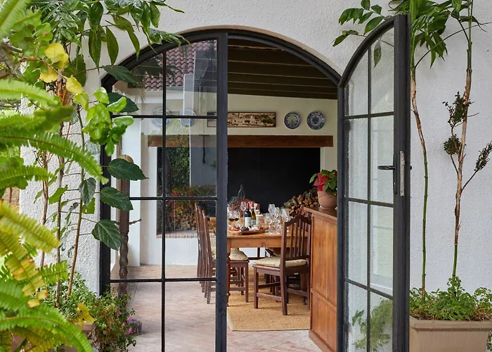 Deux Freres Wine Estate & Luxury Villas