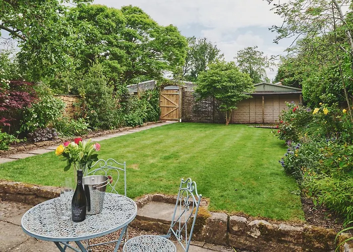 Lansdowne Boutique Rooms With Breakfast - Adults Only