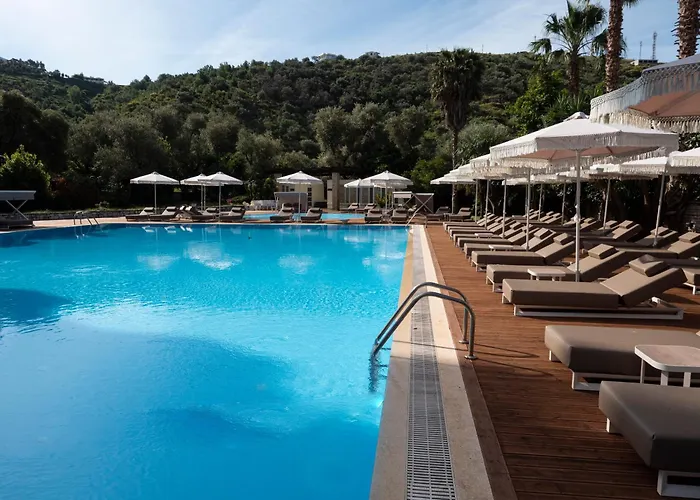 Rapo'S Resort Hotel Himare