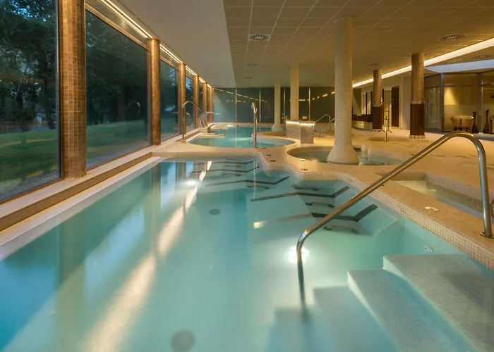 Hotel & Spa Monasterio De Boltaña