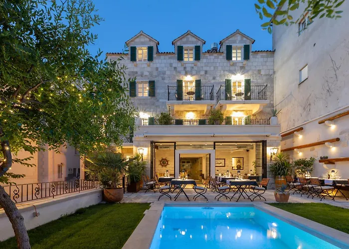 Casa Columba - Adults Only 4 Star Boutique Hotel With Outdoor Pool & Private Garden