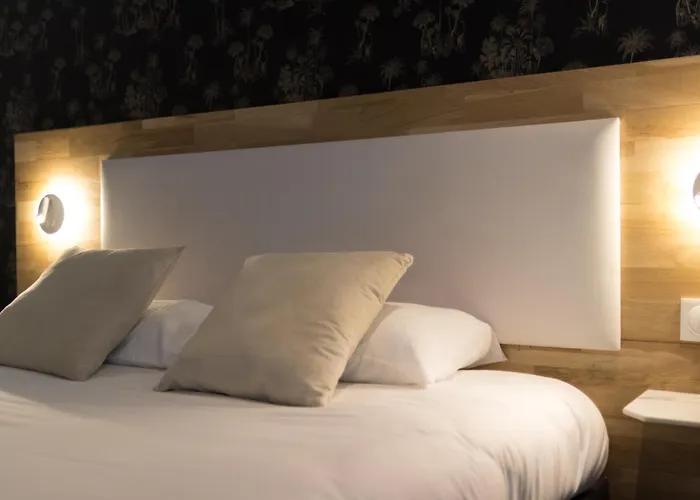 Brit Hotel Privilege Le Royal - Centre Gare