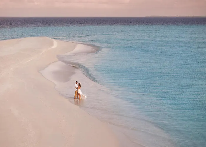 Nova Maldives Hotel Dhangethi