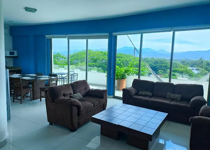La Loma Suites