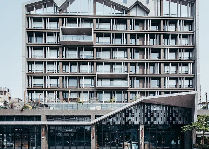U.I.J Hotel & Hostel