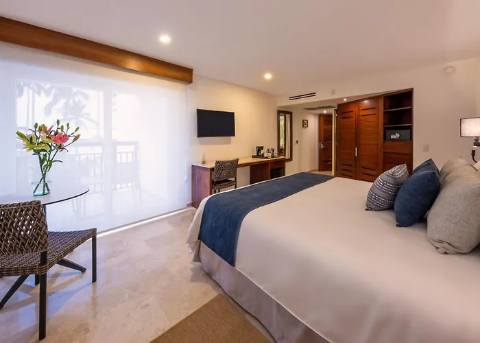 Buenaventura Grand Hotel & Great Moments Puerto Vallarta