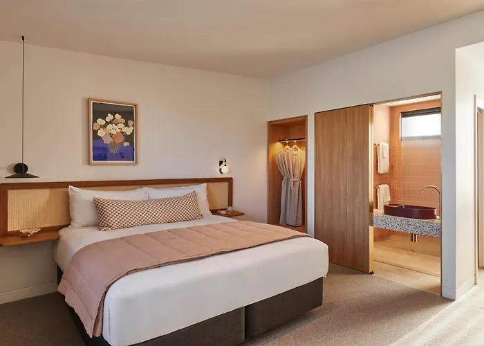 The Clairfield Hotel