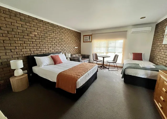 City Colonial Motor Inn