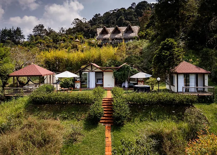 Hotel Pietrasanta Cabanas Frente A La Represa Penol Guatape