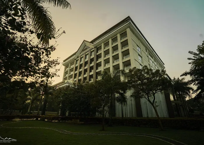 The Grand Mountain Hotel
