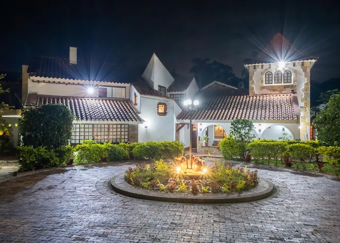 Hotel Chalet El Castillo El Edén