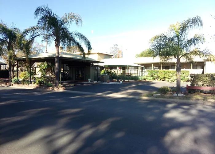 Lake Forbes Motel