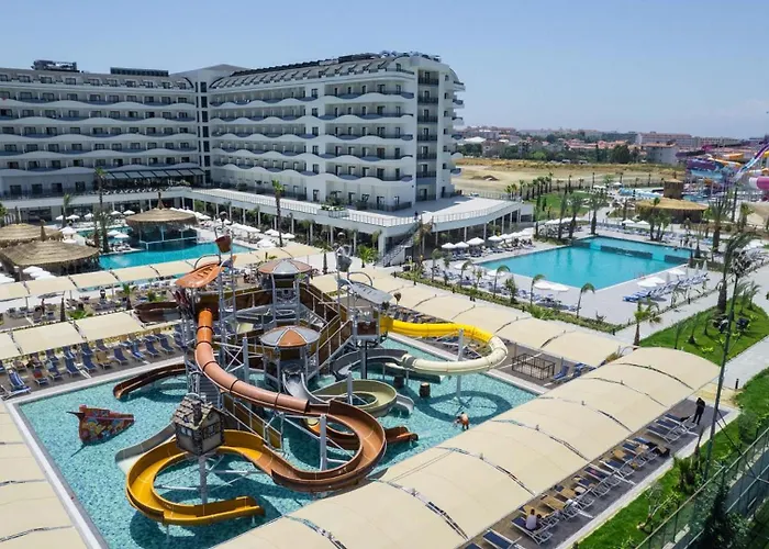 Hotel Dream Water World Side