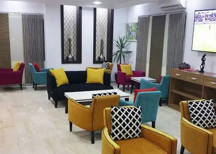 Polo Court - Guest Room