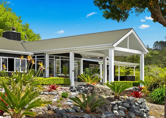 Woodhouse Mountain Lodge