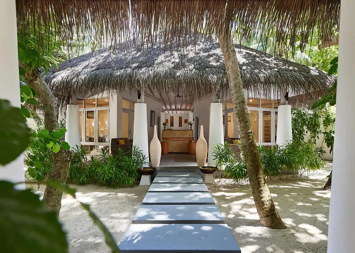 Nh Maldives Kuda Rah Resort Dhangethi