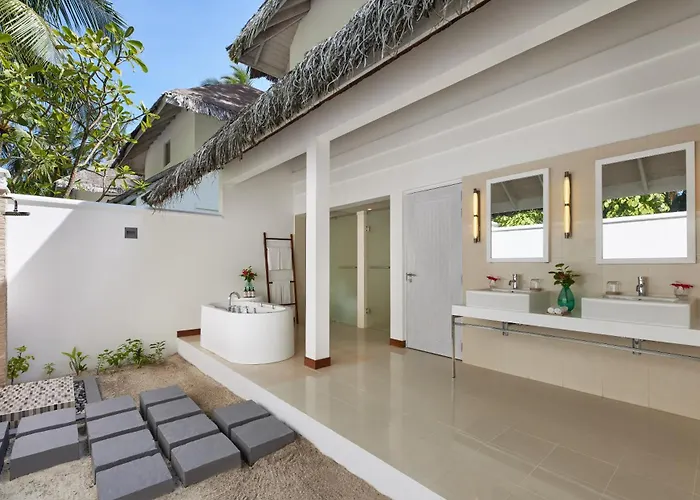 Nh Maldives Kuda Rah Resort Dhangethi